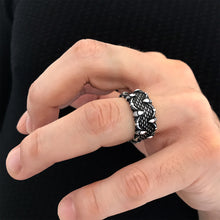 Load image into Gallery viewer, Dragon's Claw Design Oxidized Sterling Silver Band Ring