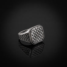 Görseli Galeri görüntüleyiciye yükleyin, Woven/Mesh Design Large Square Sterling Silver Ring