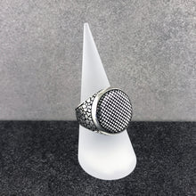 Görseli Galeri görüntüleyiciye yükleyin, Spider Eye Shaped Fine Sterling Silver Ring for Men