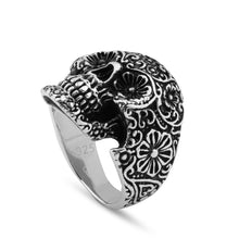 Görseli Galeri görüntüleyiciye yükleyin, Floral Skull Sterling Silver Biker&#39;s Ring with Dull Eyes