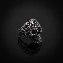 Görseli Galeri görüntüleyiciye yükleyin, Floral Skull Sterling Silver Biker&#39;s Ring with Dull Eyes