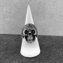 Görseli Galeri görüntüleyiciye yükleyin, Floral Skull Sterling Silver Biker&#39;s Ring with Dull Eyes