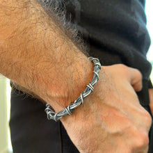 Load image into Gallery viewer, Chicotta Men&#39;s Handcrafted Sterling Silver One-Size Cuff Bracelet with Twist Design